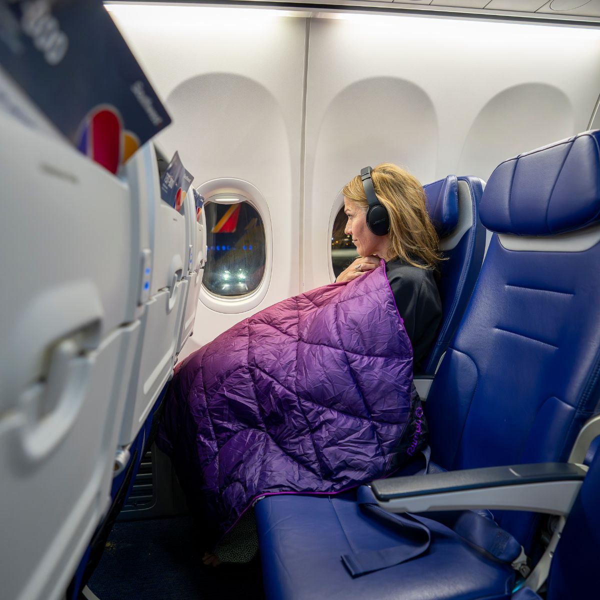 Travel Puffy Blanket - Berry Fade - Image 9