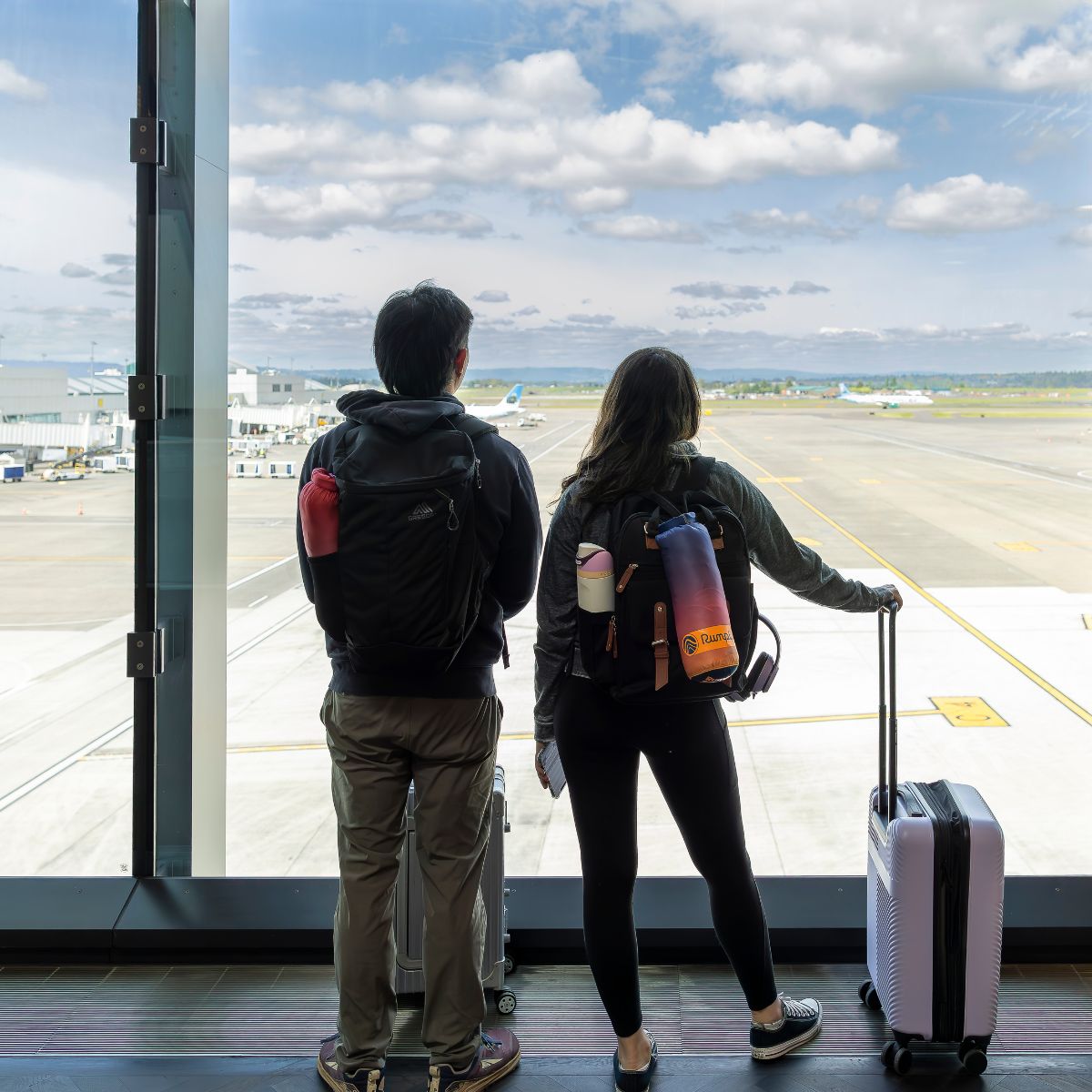 Travel Puffy Blanket - Horizon Fade - Image 8