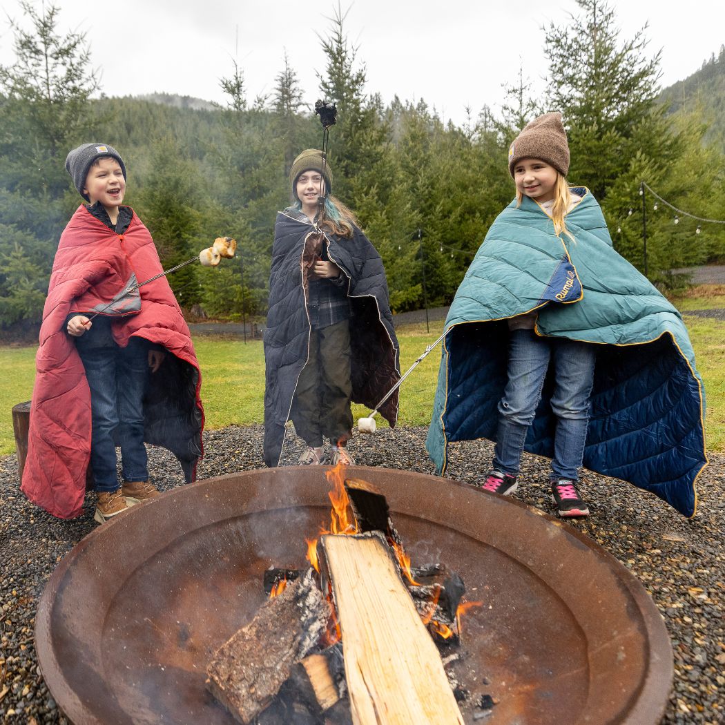 Campfire Puffy Blanket - Cherry Charcoal - Image 14