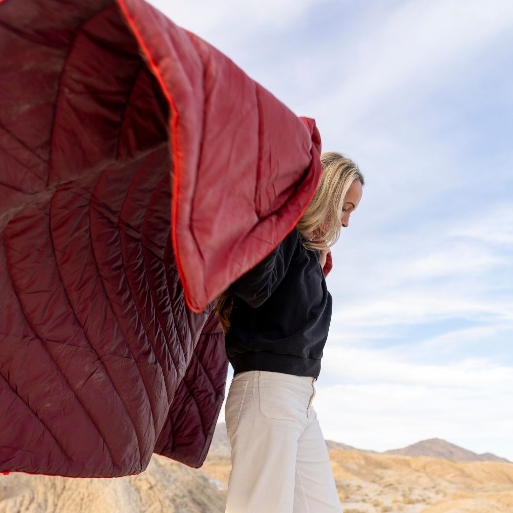 Original Puffy Blanket - Fig Cherry - Image 10