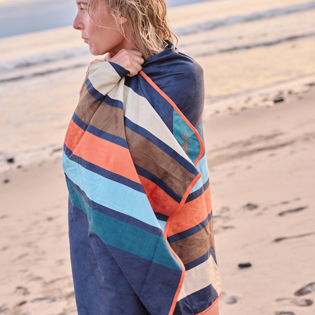 Tech Towel Tote - Midnight Retro Stripes - Image 6